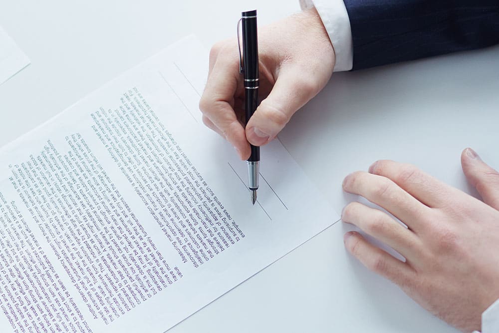 強化保障：勞動部修正契約範本防堵求職詐騙與不當扣薪